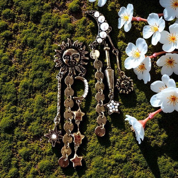 Boho Celestial Charm Earrings - Bronze and Faux Pearls Bohemian Boho Celestial - Picture 9 of 17